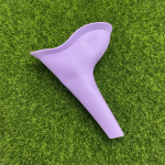 Field Emergency Uue disainiga naiste pissuaar v&auml;ljas reisimatkale kaasaskantav naiste pissuaar, pehmest silikoonist urineerimisseade p&uuml;sti