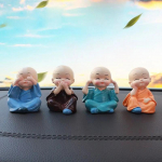 4 tk/komplekti autokaunistused Vaigu mungad Maitreya Buddha Kung Fu figuurinukk, kingitus auto armatuurlauale, kaunistus ripatsid v&otilde;lusid