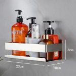 Roostevabast terasest klaasukse kohal du&scaron;iukse tagaosa du&scaron;ir&auml;tikute nagi S-kujuline vannituba hommikumantli riidehoidja konksud