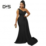 Naiste &otilde;htukleit &uuml;he &otilde;laga, varrukateta l&otilde;hestatud &auml;&auml;ris, &uuml;hev&auml;rviline plisseeritud &uuml;hev&auml;rviline balli kokteilipeokleit S must