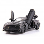 Uus 1/32 Camaro m&auml;nguautomudel tsingisulamist metallist survevalu, 4 avaneva uksega, heli ja valgusega, tagasit&otilde;mmatav auto, sobilik poiste kingikollektsiooniks must