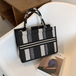 Naiste &otilde;lakott, suur l&otilde;uendist kandekott naistele, mis sobivad v&auml;rviga kokku