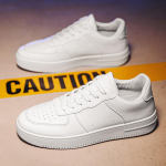 Meeste kingad &Otilde;pilaste trendikingad V&auml;ikesed valged kingad Lamedad kingad Trendikad mitmek&uuml;lgsed vabaaja valged kingad Meeste spordikingad Air Force One 39