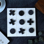 Crocon Marmorist tic tac Toe M&auml;ngukomplekt Lastele Lastele Seenioritele Valge Tahvel Tic tac Musta Nulli ja Ristiga Heaks M&auml;ngimiseks Suurus 18x18 cm