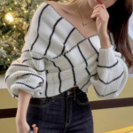 S&uuml;gisristitopsid Vintage triibuline V-kaelusega latern pikkade varrukatega kampsun Korea &scaron;ikk kontoris daami pullover Pehmed soojad riided 29033 S must