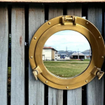 Vintage 30,48 cm messingist antiikviimistlusega illuminaatorakna peegel merelaeva paadikaunistus - merevannitoa seinakaunistus - mereakna koopia