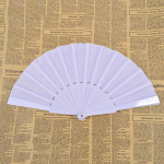 Joogik&otilde;lblik k&auml;eshoitav kangas, k&auml;sitsi kokkupandav ventilaator, &otilde;ues tantsiv pulmapidu