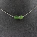 Pierres et Min&eacute;raux. Collier 2 perles Jade n&eacute;phrite de Sib&eacute;rie (Russie). Chaine en acier Collier femmes, hommes. Taille personnalis roheline