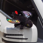 Multifilm Pl&uuml;&uuml;skujundus Auto Siseaksessuaarid Mootorratta Kiivri Aksessuaarid Must Lendav Draakon Auto Katuse M&auml;nguasi Nukk Kaunistused