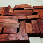 Roosipuu ja punase sandlipuu juukseklamber Puidut&ouml;&ouml;tlemise j&auml;&auml;gid helme meisterdamiseks