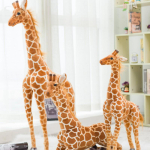 Hiiglasuuruses Žiraafi pehmed m&auml;nguasjad Armas t&auml;idisloom Pehme žiraafi nukk S&uuml;nnip&auml;evakingitus M&auml;nguasi 35cm beige