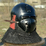 Keskaegne soomuskiiver Must viimistlus Basinet klapvisor kiiver &ldquo;Black Cross&rdquo;