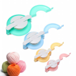 4 tk. Uus plastikust pom-pompallide valmistamise komplekt Pom-Pom pallide valmistamise komplekt.