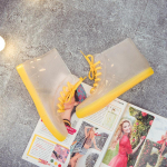 Moodsad l&uuml;hikese toruga vihmajalatsid Korea versioon libisemiskindlatest veekindlatest kingadest 35 valge