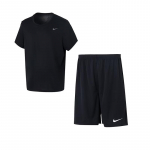Nike meeste spordiriiete komplekt: l&uuml;hikeste varrukatega s&auml;rk ja l&uuml;hikesed p&uuml;ksid L