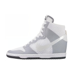 Nike Dunk High Sky Hi 2.0 S&uuml;nteetiline nahk Libisemisvastane P&otilde;rutuskindel Kulumiskindel K&otilde;rge s&auml;&auml;rega Rulakud Naiste toss Hall Valge 725069-103 37.5 white