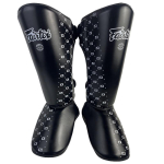 V&otilde;itluskunstide s&auml;&auml;rekaitsmed Poks Muay Thai Kickboxing Kaitse T&auml;iskasvanutele Unisex PU Jalg Small black