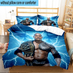 3 tk The Rock'i j&otilde;upositsiooni voodipesukomplekt, sisaldab 1 tk tekikotti ja 2 tk padjap&uuml;&uuml;ri. T&auml;iuslik magamistuppa, &uuml;hiselamusse, f&auml;nnidele j&otilde;ulukingiks 180cm*210cm