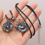 1 tk naturaalne Abalone Shell kaelakee ripats jalgratta kujuga v&otilde;lusid nahast rihmaga ketiga kaelakeed naistele meestele ehted kingitused 50x35mm 50x35mm