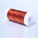 1 rull 0,2&ndash;0,8 mm kvaliteetsete populaarsete ehete valmistamine isetegemise teel Hiina s&otilde;lmiv makraamn&ouml;&ouml;rist kaelakee k&auml;ev&otilde;ru Nailonn&ouml;&ouml;rist p&auml;rlitega punutud 3 Strands tume kohvi v&auml;rv
