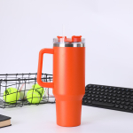 40 untsi roostevabast terasest isolatsiooniga autotass k&auml;epideme ja &otilde;lgedega &ndash; esimene p&otilde;lvkond 40oz