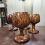 Puidust veiniklaasi komplekt 4 j&otilde;ulukingitus, uusaastakingitus