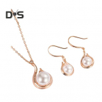 1 komplekt Naiste ehtekomplekt Kunstp&auml;rlitest kividest sisekujundus Reguleeritava pikkusega poleeritud rippuvad k&otilde;rvar&otilde;ngad ballipeo pruudi pulmaripats kaelakee h&otilde;bedane valge v&auml;rv