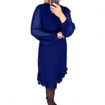 Naiste midikleit, pikk v&otilde;rkkangast &otilde;hupalliga varrukas, t&auml;ppitr&uuml;kiga volangidega &auml;&auml;ris, vaba puhtav&auml;rviline p&otilde;lvepikkusega kaelus Keskealiste naiste kleit ostlemiseks M must