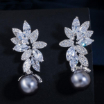 WWJ Temperament Grey Leaf Zirconia Dangle naiste peok&otilde;rvar&otilde;ngad hall