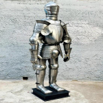 Keskaegne Euroopa soomusr&uuml;&uuml; Ratsu Cosplay T&auml;iskeha soomusr&uuml;&uuml; Lahinguks valmis LARP-soomus