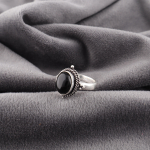 Must turmaliiniga s&otilde;rmus, v&auml;&auml;riskiviehted, 925 prooviga t&auml;issterlingh&otilde;bedast s&otilde;rmus, k&auml;sitsi valmistatud h&auml;mmastav s&otilde;rmuseehe kingitus talle 12 must