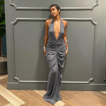 Naiste vabaaja &uuml;hev&auml;rviline V-kaelusega l&uuml;hikeste varrukatega avara k&uuml;ljel&otilde;hikuga pikk pikk kleit S hall