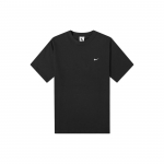 Nike Solo Swoosh Tr&uuml;kitud Logo &Uuml;mmarguse Kaelusega L&uuml;hikeste Varrukatega T-s&auml;rk Meeste Topid Must CV0559-010 M