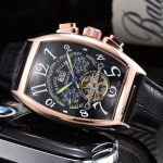 Hoorattaga mehaaniline vabaaja viie n&otilde;elaga spiraalkroon, &uuml;hekordse klambriga meeste osutiga k&auml;ekell