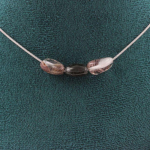 Pierres et Min&eacute;raux. Collier 3 perles Quartz fant&ocirc;me vert du Br&eacute;sil Chaine en acier Collier femmes, hommes. Taille personnalisable.