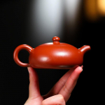 150ml Peen Yixingi Lilla Savist Teekannud Meistri K&auml;sitsi Valmistatud Poolkuu Pott Toormaagi Dahongpao Muda Teekann Zisha Teeserviis Teetseremoonia