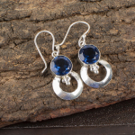 Peridoodiga k&otilde;rvar&otilde;ngad V&auml;&auml;riskiviehted, 925 Prooviga Sterlingh&otilde;bedast K&otilde;rvar&otilde;ngad, K&auml;sitsi Valmistatud Ehted S&uuml;nnikivi K&otilde;rvar&otilde;ngad, Kingitus Talle 1.50 Inches sinine