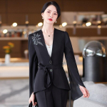 Kevadsuvi t&ouml;&ouml;koht Naiste p&uuml;kskost&uuml;&uuml;mid kontorinaised V-kaelusega roosad naiste &uuml;likonnad kontorikomplektid riiete jaoks XXXL valge