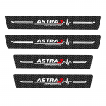 Astra kriimustuskindlale autole kinnitatakse neli s&uuml;sinikkiust kriimustuskaitsekleebist auto uksel&auml;vele 4Pcs ASTRA