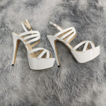 Uued naiste sandaalid &ouml;&ouml;klubi Ultra Fashion Bride Kingad 14 cm &uuml;lik&otilde;rged kontsad nahast platvormiga pahkluu rihma pumbad 35 valge