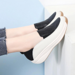 Naiste platvormk&auml;snad vabaaja elegantsed musta lehma nahast naiste paksu tallaga jalan&otilde;ud t&uuml;drukutele EU: 35 must