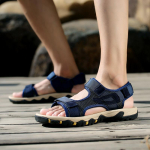 Meeste k&auml;sitsi valmistatud sandaalid, mustad v&auml;ljas suvised rooma sandaalid meestele, suures suuruses rannajalatsid EU:45 must