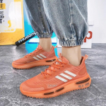 Meeste kingad S&uuml;gis Uued madalad trendikingad vabaaja jooksutossud, tarretisp&otilde;hjaga lendavad riidest meeste vabaajajalatsid 39