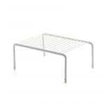 Raud k&ouml;&ouml;gi hoiureisel Kapp Riiul N&otilde;udekuivatusrest V&uuml;rtspurkide hoidik Maitseainepudelid Riiulid V&uuml;rtsirest K&ouml;&ouml;gi korraldaja S valge