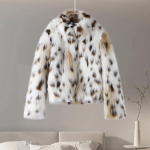 Leopard kunstkarusnahast mantel naistele l&uuml;hike s&uuml;gistalvine pl&uuml;&uuml;s krae paneelidega jope Naistele soe stiilne &uuml;leriided Daami vabaaja XS valge