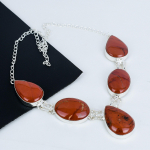 Looduslik Nahajaspis V&auml;&auml;riskivi K&auml;sitsi valmistatud 925 Sterling H&otilde;be Kaelakee, Nahajaspise H&otilde;bedane Kaelakee Naisele, Unisex Kaelakee Peokandmiseks Kingitus 20" punane