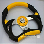 13-tolline Cool Coupe sportauto v&otilde;idus&otilde;idu rool poolringikujulise labaga, 14-tolline