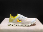 On Cloud 6 Coast Kerged libisevad spordijalan&otilde;ud meestele ja naistele Size 39 white