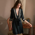 Satiinist hommikumantli komplekt Seksikas rippuv &ouml;&ouml;s&auml;rk rinnahoidjaga Kevadine &ouml;&ouml;s&auml;rk Kaheosaline &uuml;likond hommikumantel XL must