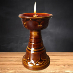 V&otilde;ilambi hoidik, &otilde;lik&uuml;&uuml;nla anumad, s&ouml;&ouml;gilaud, iidsed tarvikud large